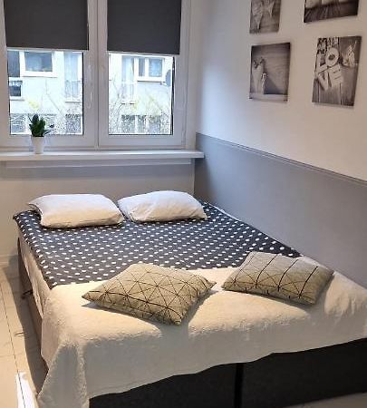 Nighthost Robotnicza 32 M248 Wroclaw Free Parking Apartamento Quarto foto