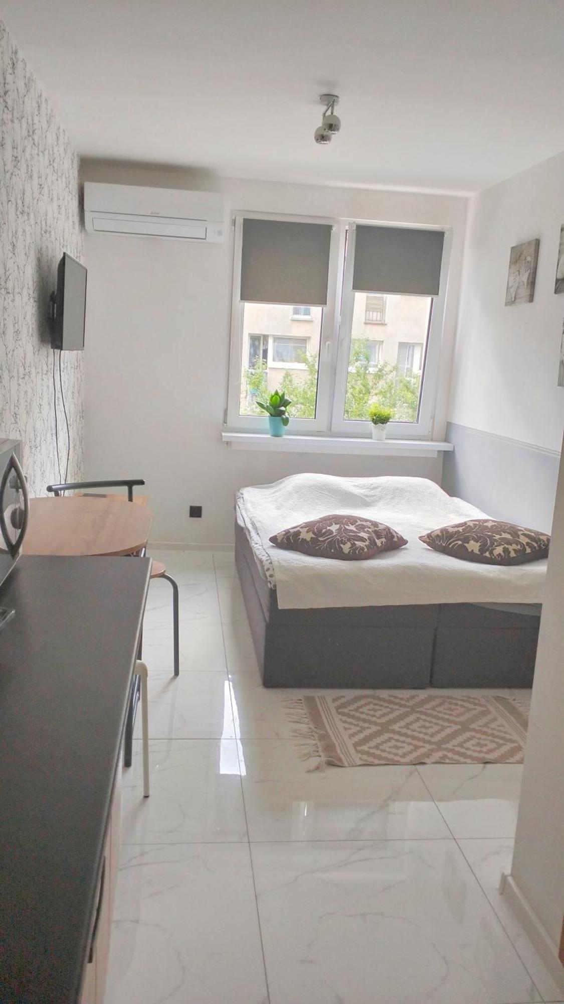 Nighthost Robotnicza 32 M248 Wroclaw Free Parking Apartamento Exterior foto