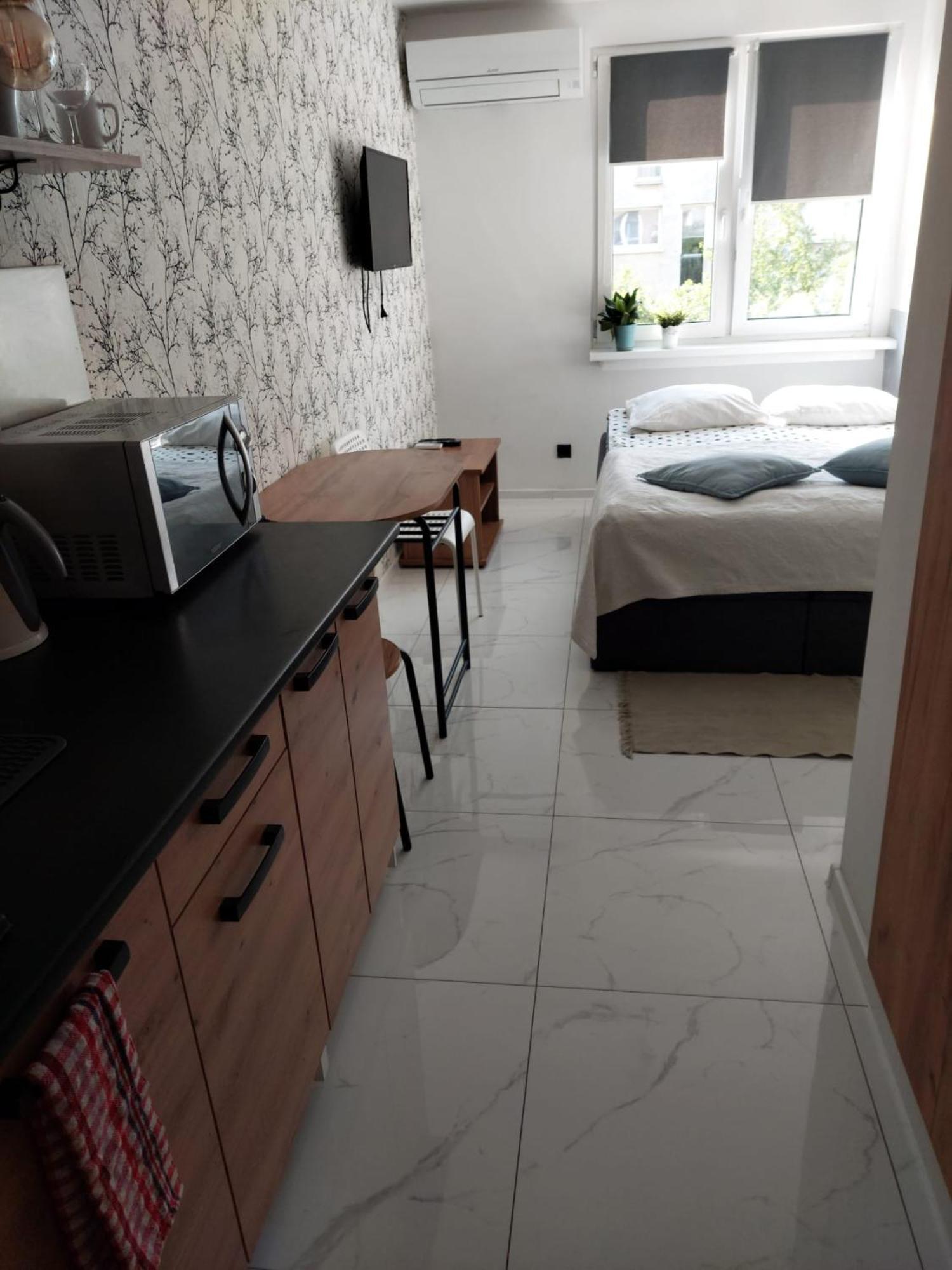 Nighthost Robotnicza 32 M248 Wroclaw Free Parking Apartamento Exterior foto